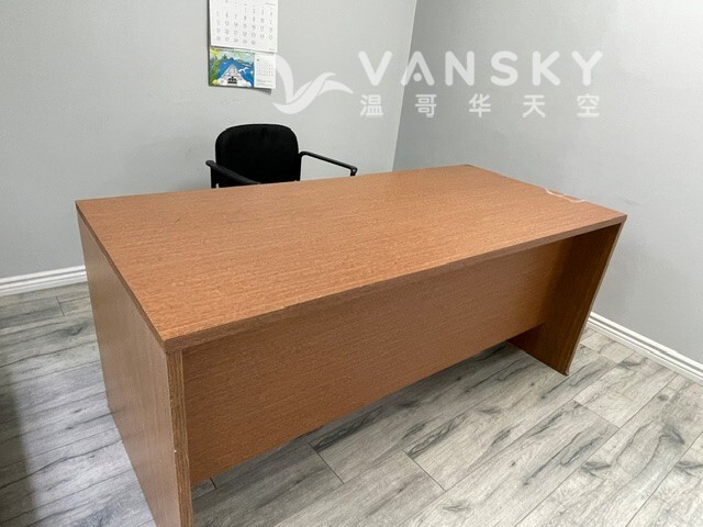 260608194430_office desk3.jpg
